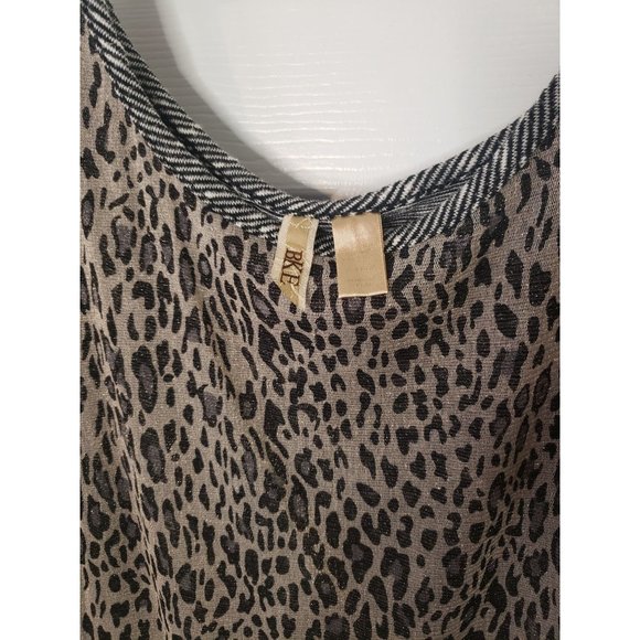 BKE Sheer Blouse, Size medium - Picture 2 of 3